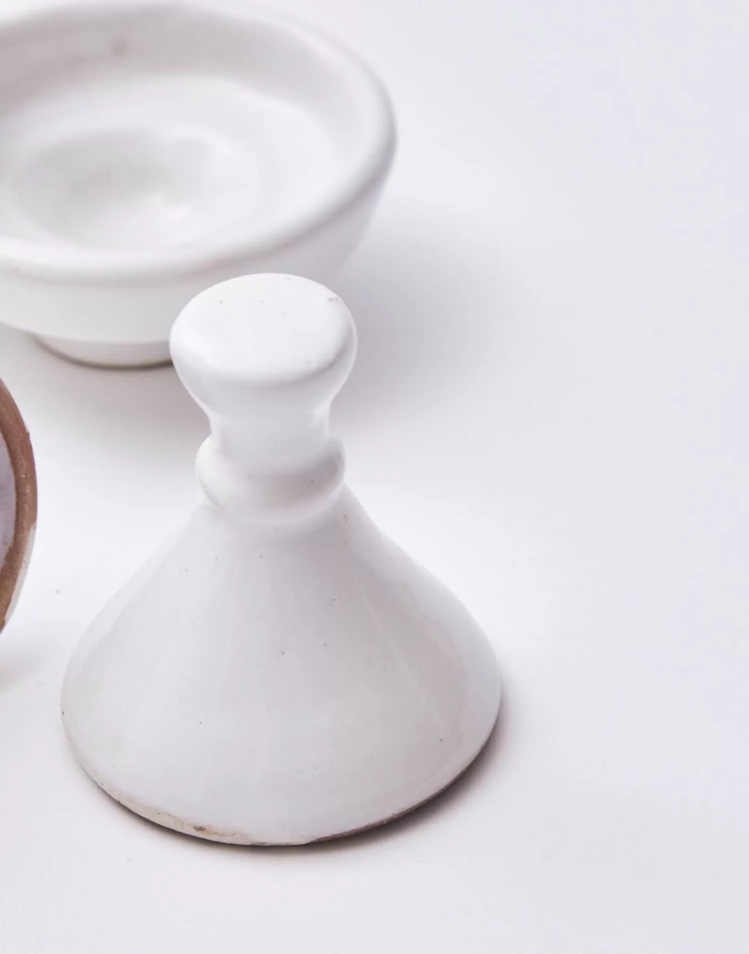 Kitchen*Natura Selection Tagine Salt And Pepper Shakers 140150-WHITE